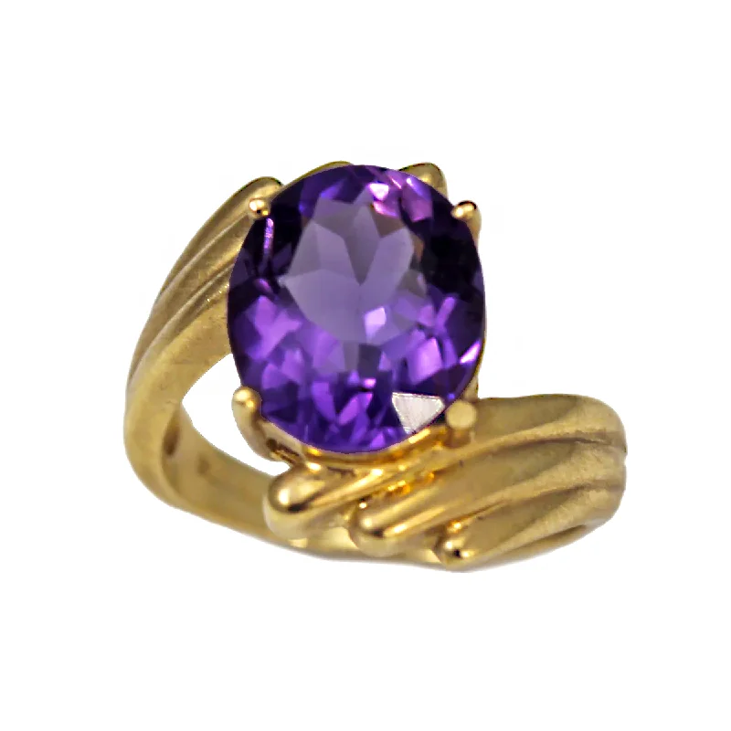 women men’s rings -14K Yellow Gold Oval Amethyst Stone