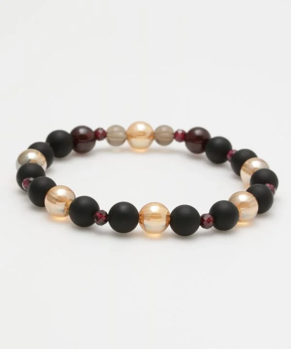 women heart-shaped bracelets -KAGARIBI - Golden Aura Bracelet