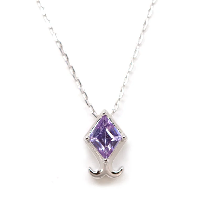 women elegant necklaces -Homura Pendant